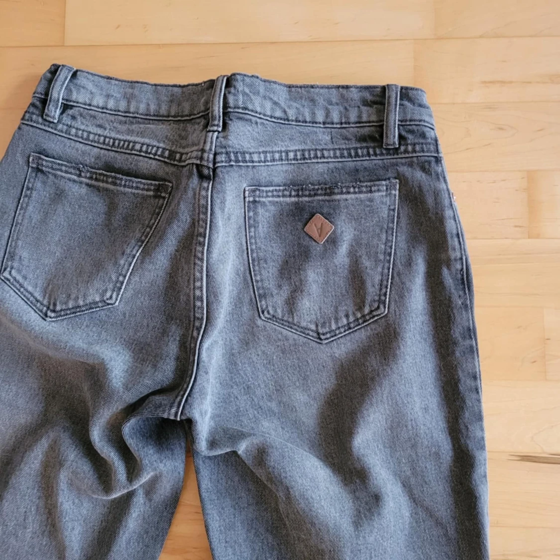 Grå A’99 low straight från Abrand - 1