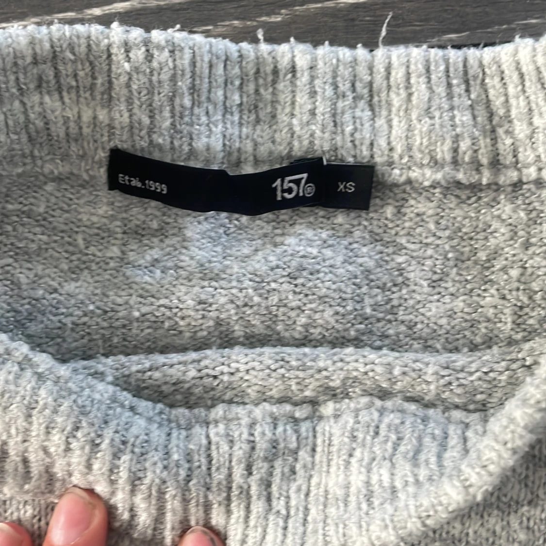 Ljusgrå stickad tröja från 157 - 1