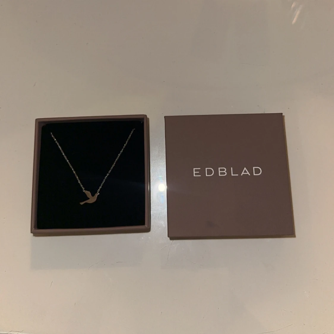 Fågelhalsband i silver från Edblad