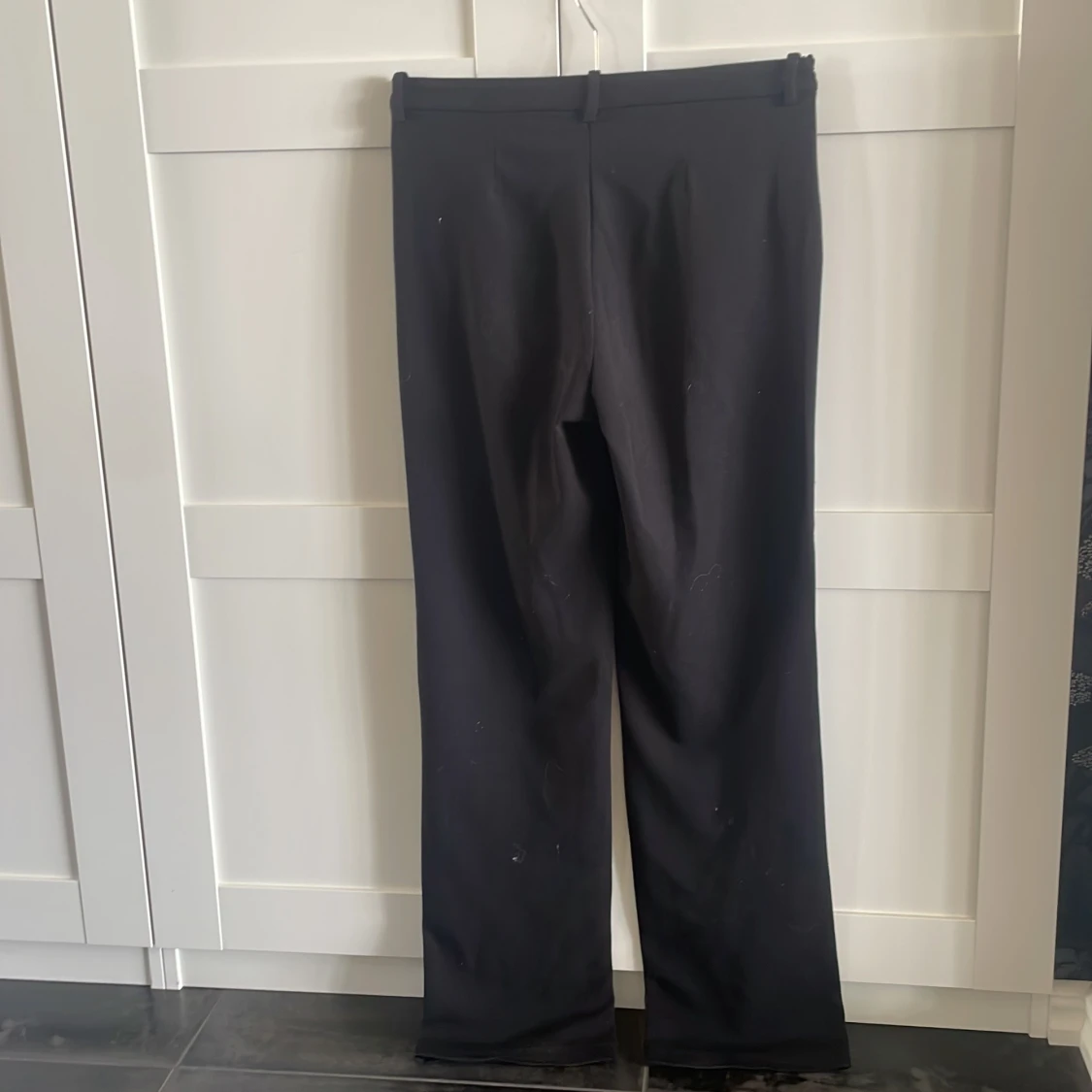 Svarta kostymbyxor med raka ben - 1