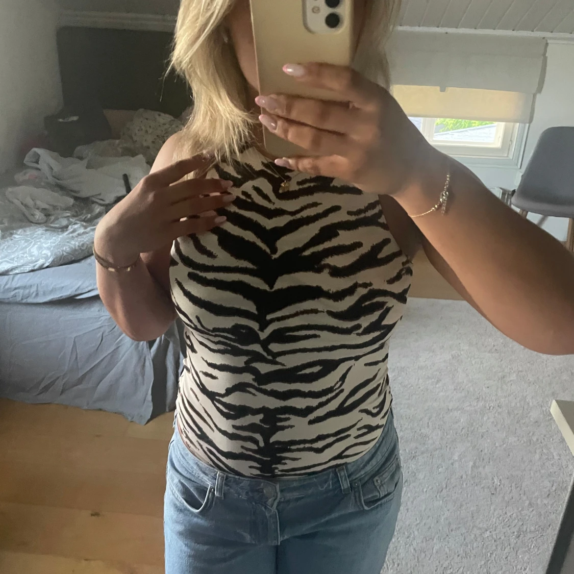 Zebramönstrad body från H&M - 1