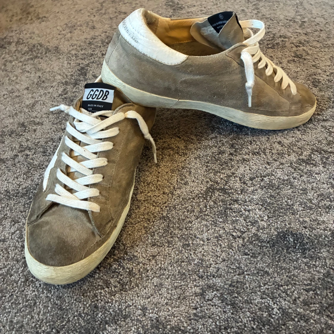 Beige mocka sneakers från Golden Goose - 3