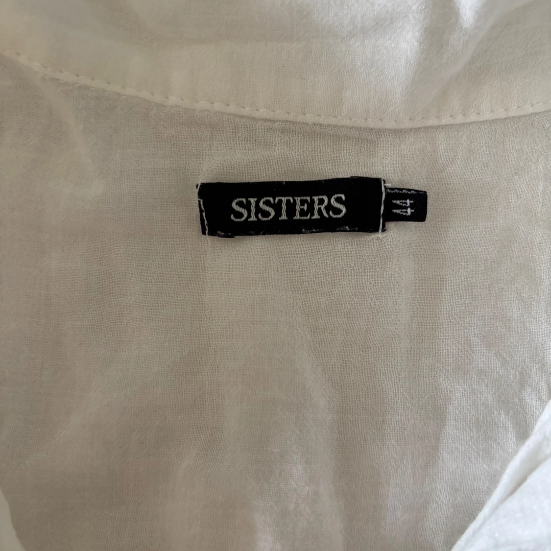 Vit blus i linne från Sisters Point - 4