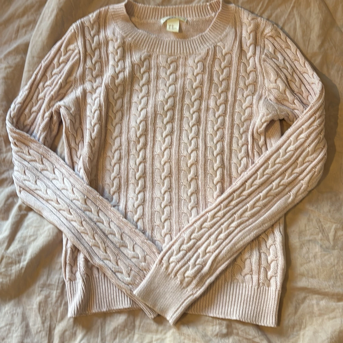 Ljusrosa kabelstickad tröja H&M - 2