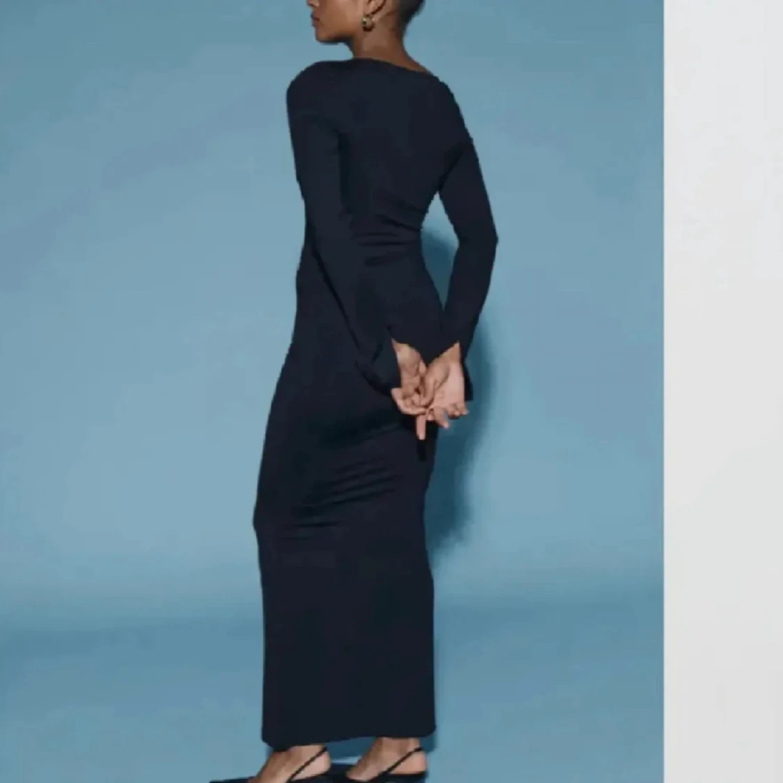 Svart långärmad långklänning - 1