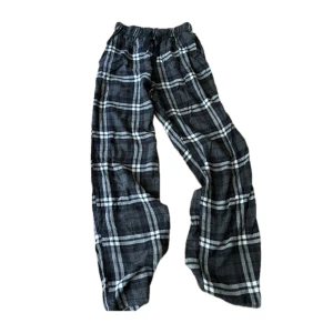 Flannel pyjamas byxa från Ben Buxton, svart/vit - Flannel pyjamas byxor från Ben Buxton i svart och vitt rutigt mönster. Mjukt material, skönt att sova eller chilla i. 