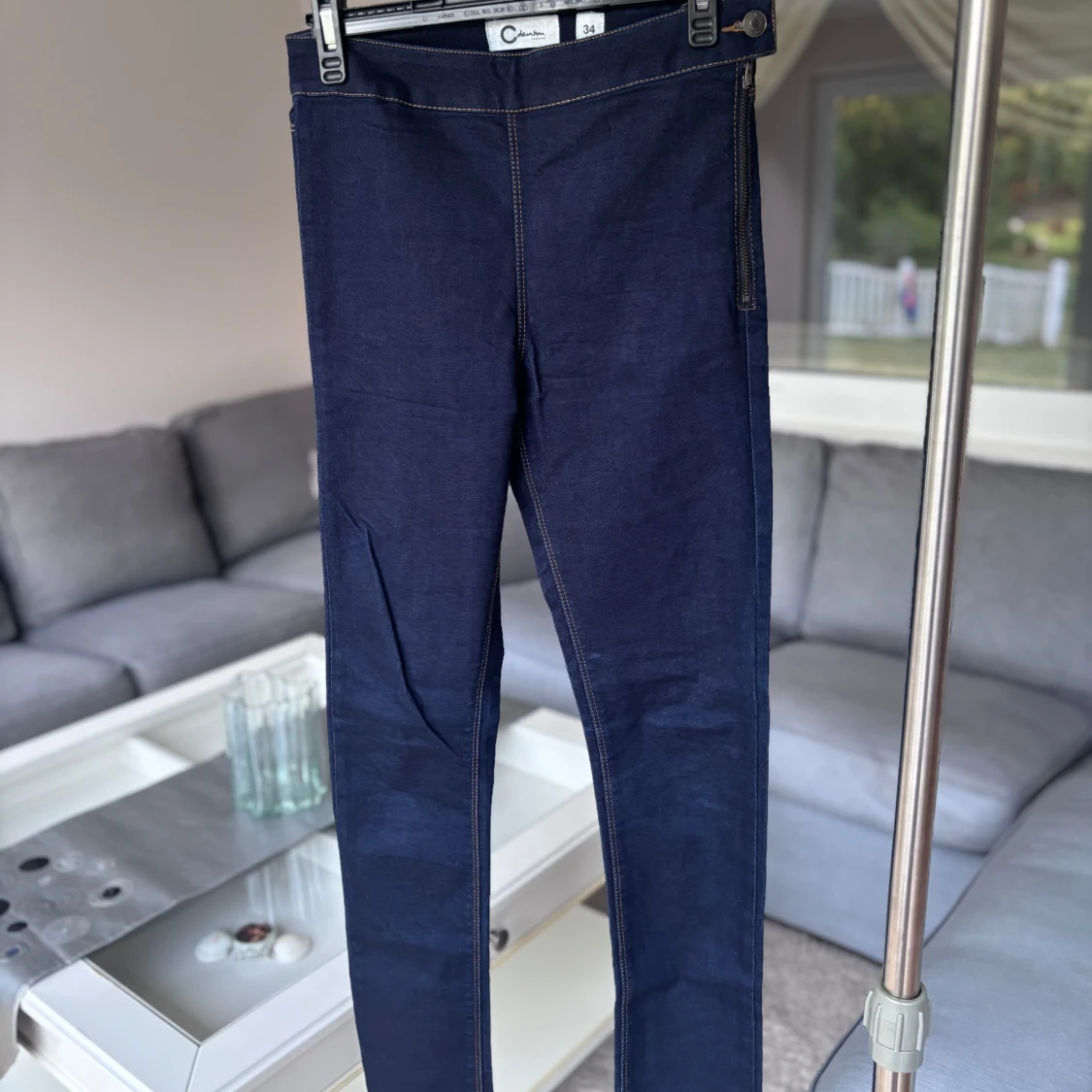 Mörkblå jeans  - 2