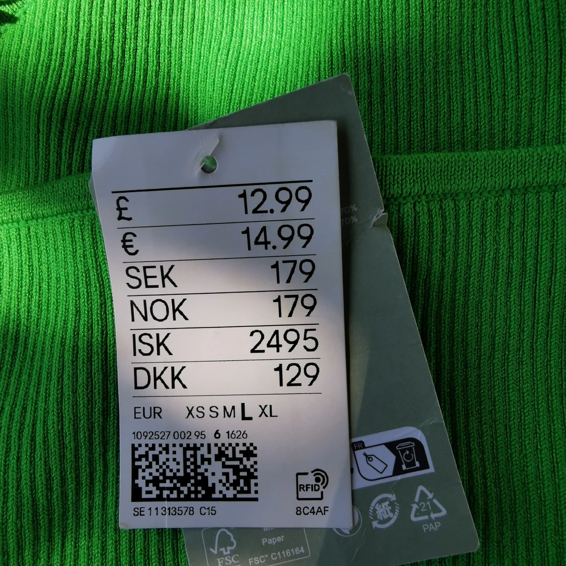 Grön ribbad linnetopp med smala band - 2