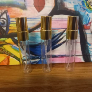Lush splitpaket  - Välj 3 stycken 5 ml bodyspray splittar. Dessa dofter finns: Honey I washed the kids, Avocado co-wash, Milky bath, Sex bomb, The comforter, Let the good times roll, Sticky dates