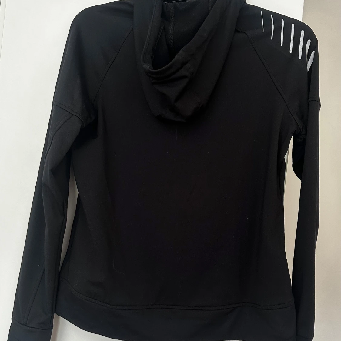 Svart träningsjacka från OTP med huva - 1