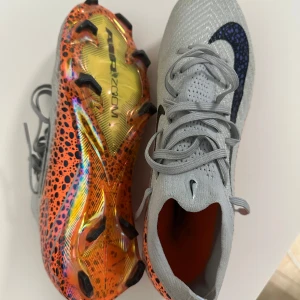 Nike mercurial fotbollsskor  - Skorna är i storlek 41. Skorna finns i Karlstad 