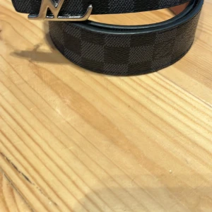 Svart bälte  - 110cm 10/10 skick.