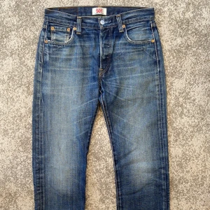 Levis 501 - Straight fit. Storlek 30/32. Mycket bra skick. Pris går att diskutera.