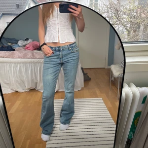 Ljusblå bootcut jeans - Bootcut jeans från gina som tyvärr inte passar❤️ knappt använda 