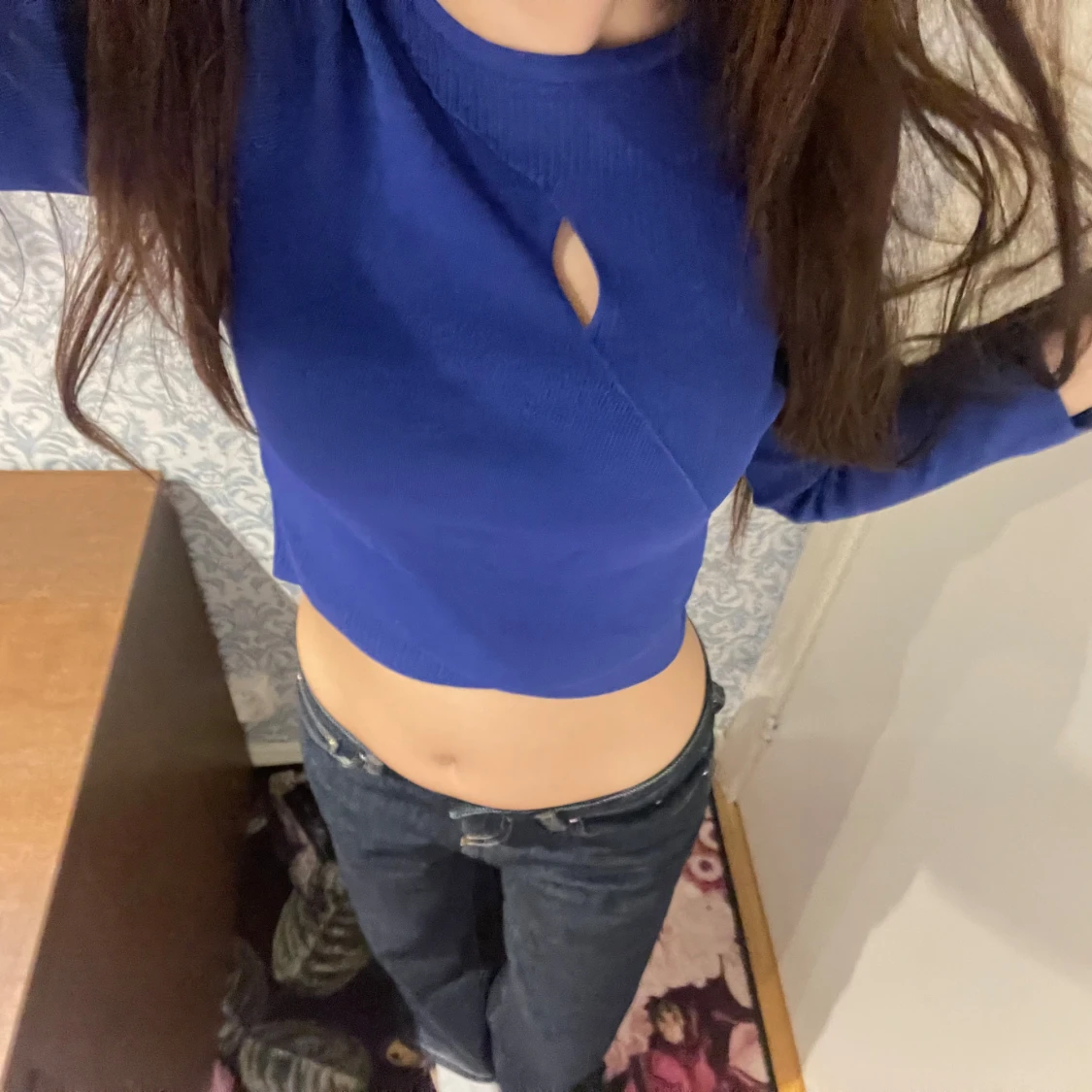 Lågmidjade Mörkblåa jeansbyxor från Gina tricot - 1