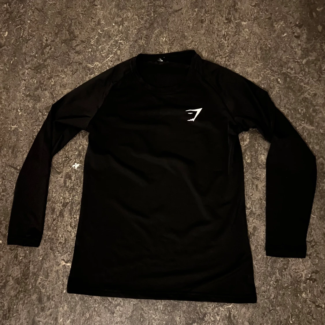 Svart långärmad träningströja från Gymshark - 1