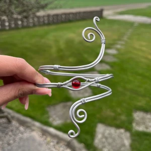 Armcuff/ armsmycke  - Du kan välja färg på pärlan🥰 kolla min konto för att se vilka pärlor jag har 🌸