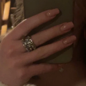 Edblads ring med nitar  - Säljer min Edblad ring i storlek M 💕💕