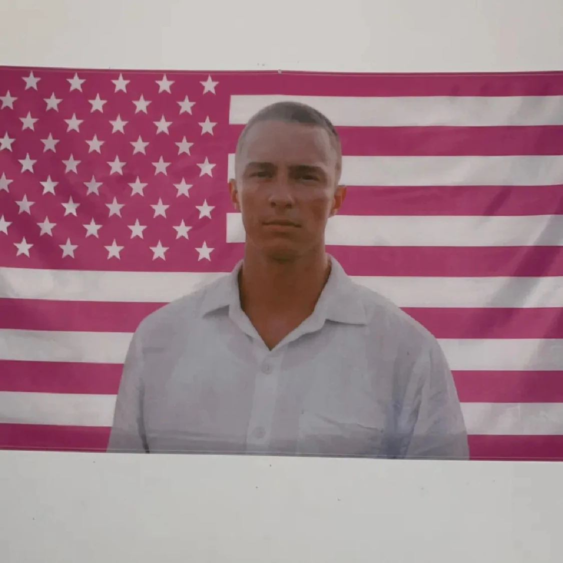 Drew Starkey flagga - 2