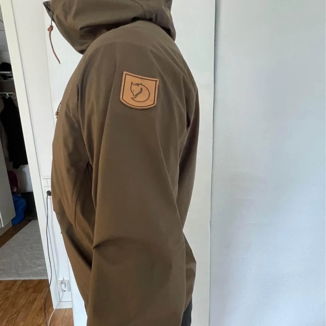 Brun vindjacka från Fjällräven med huva - 2