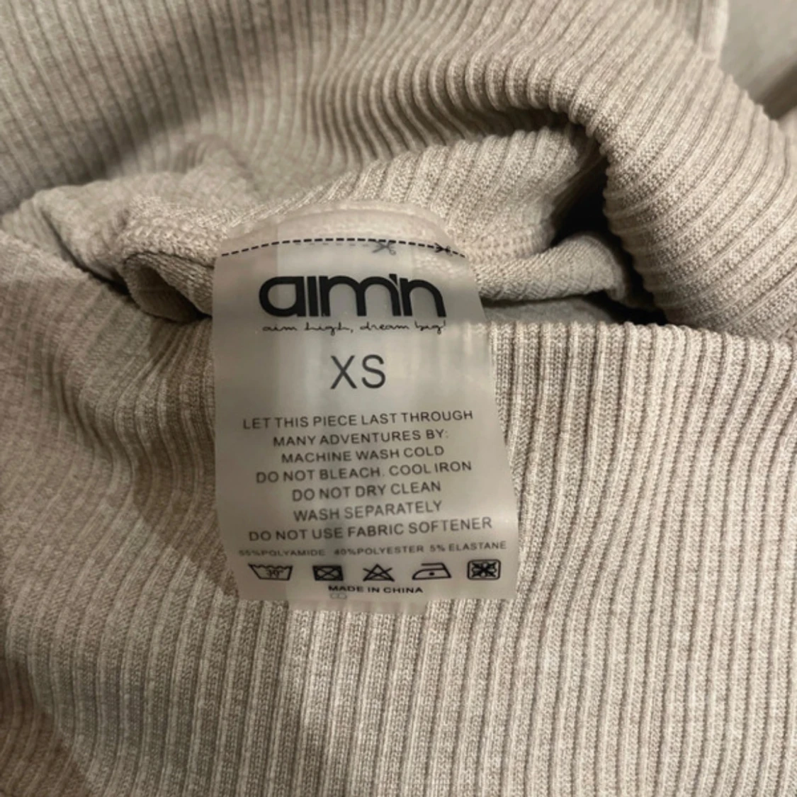 Beige ribbade leggings från Aim'n - 4