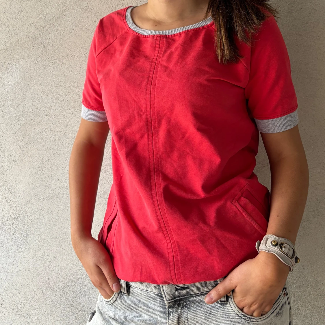 Röd kortärmad topp - 1