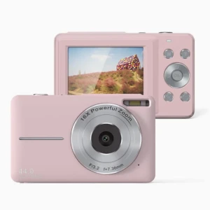 Rosa digital kamera - Alldeles ny aldrig använd och i förpackning. Säljer eftersom jag fick en ny Canon så har inte användning av två. Kameran har 44MP bildupplösning och 1080P videoinspelningskapacitet   16X digital zoom och inbyggt fyllnadsljus. I paketet ingår: 1 x digitalkamera 1 x manual 1 x laddare 1 x litiumbatteri 1 x snodd