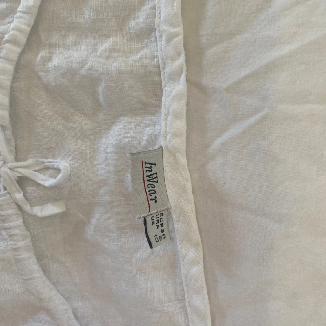 Vit linnetopp med knyt  - 3