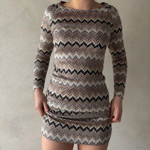 Missoniliknande klänning - Sååå cool missoniliknande klänning!!☺️☺️🫶🏼pris kan diskuteras!