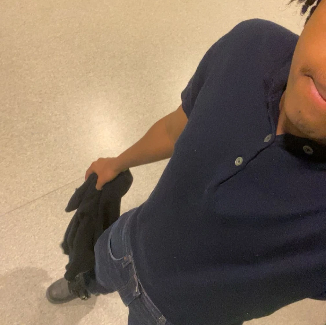 Mörkblå pikétröja