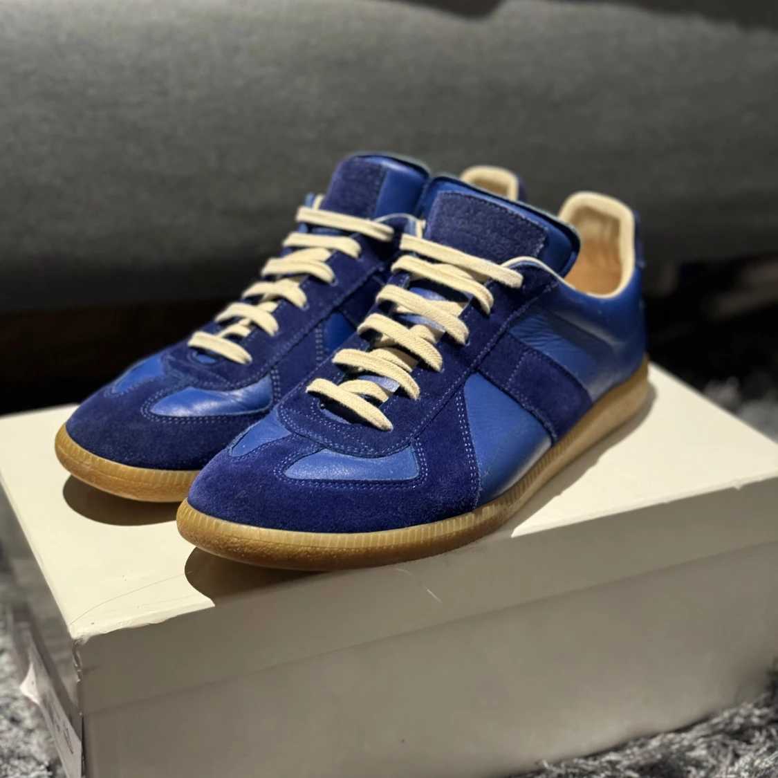 Blå sneakers från Maison Margiela
