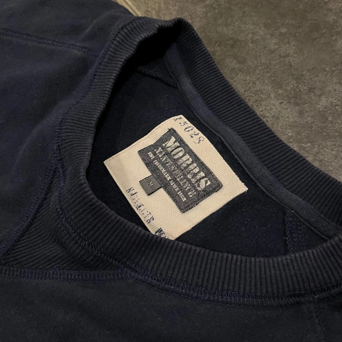 Mörkblå sweatshirt från Morris - 90