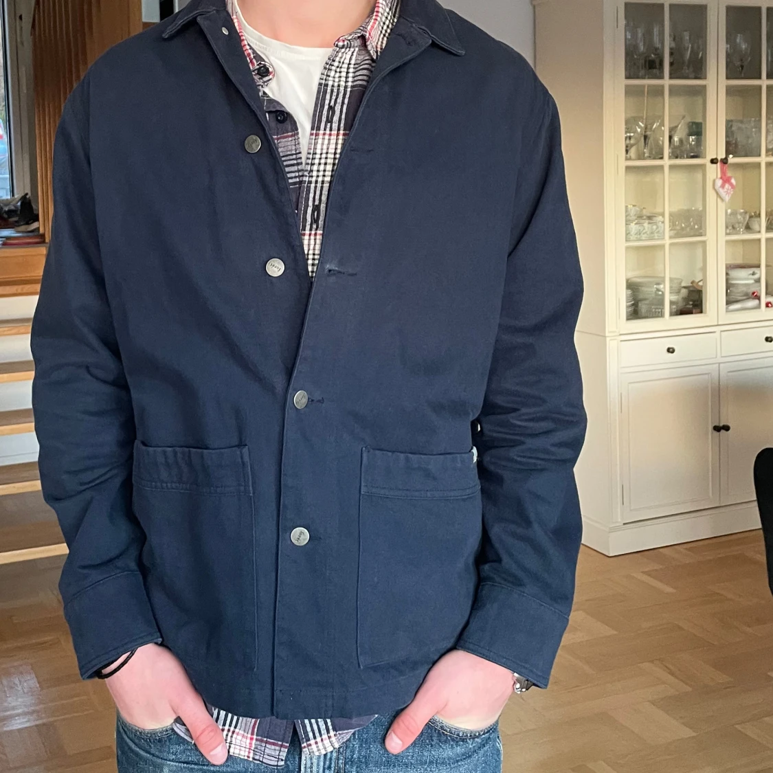 Mörkblå jacka från Forét