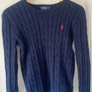 Stickad tröja från Polo Ralph Lauren - super fin ralph lauren tröja i nytt skick, strl S