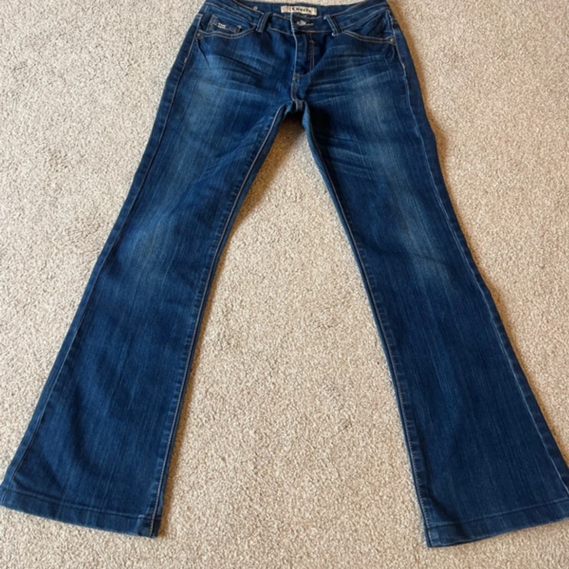 Blå bootcut jeans från Cherly