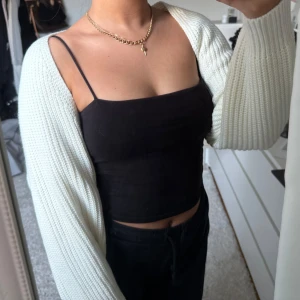 Stickad kofta - Mini kofta, stickad och passar till allt