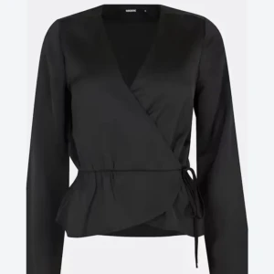 Satin omlottblus  - Endast testad blus. Nypris 399