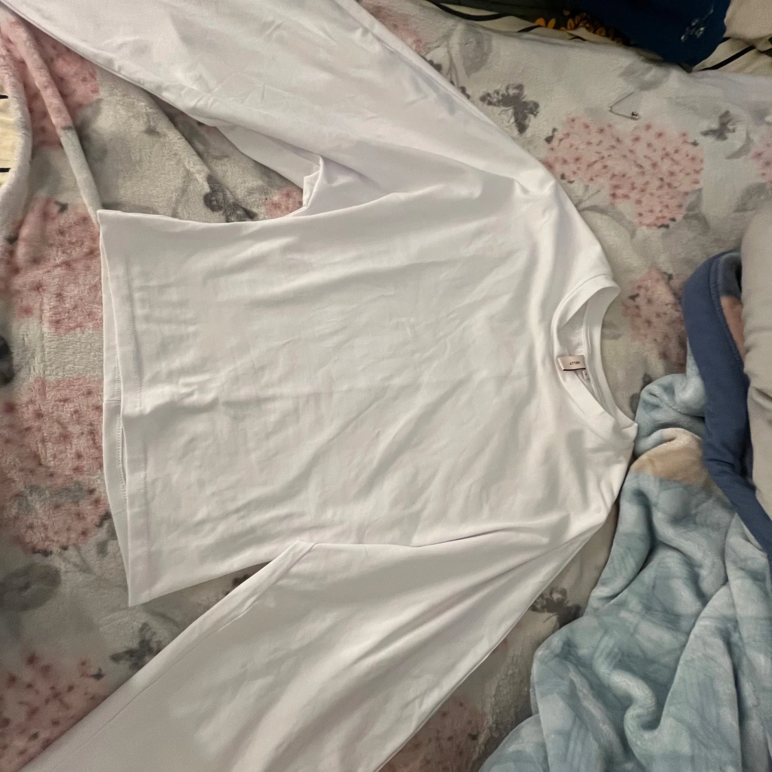 Vit långärmad tröja från Nelly helt ny - 1