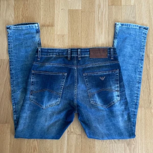 Armani jeans  - Armani jeans i strl W31/L34 och fint skick!