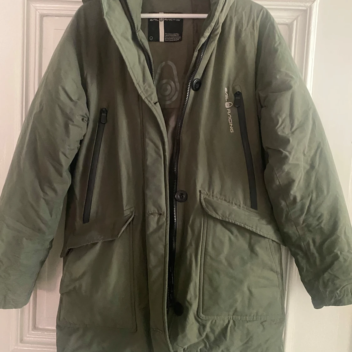 Grön parkajacka i dun från Sail Racing - 1