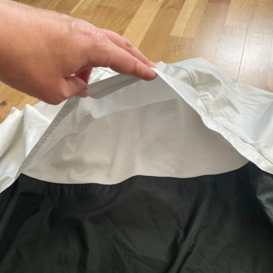 Nike svartvit jacka - 2