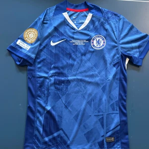 Caicedo Chelsea Fotbollströja  - Helt ny Caicedo Chelsea Fotbollströja i storlek S