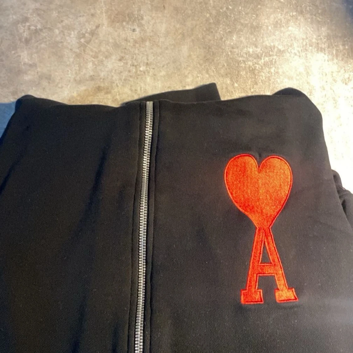 Svart zipjacka från Ami Paris - 2