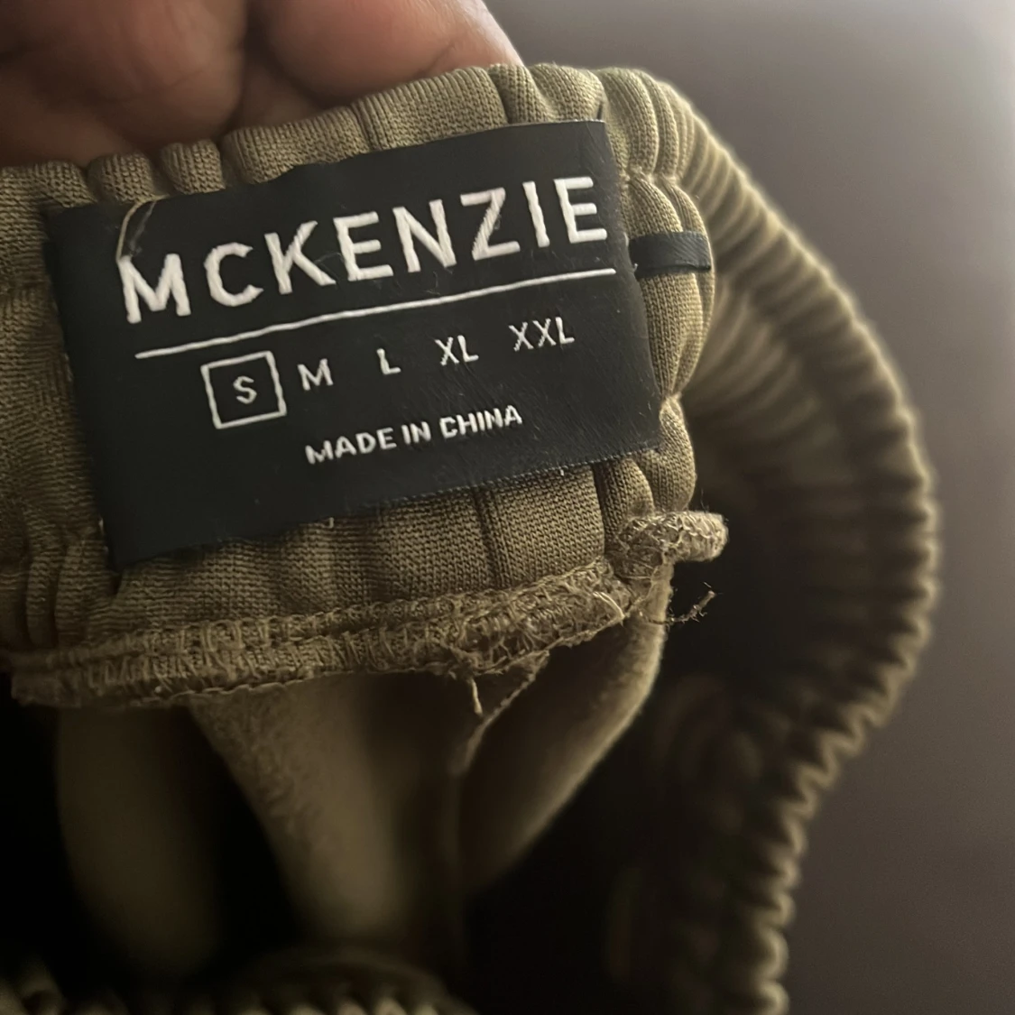 Olivgröna cargopants från McKenzie S - 3