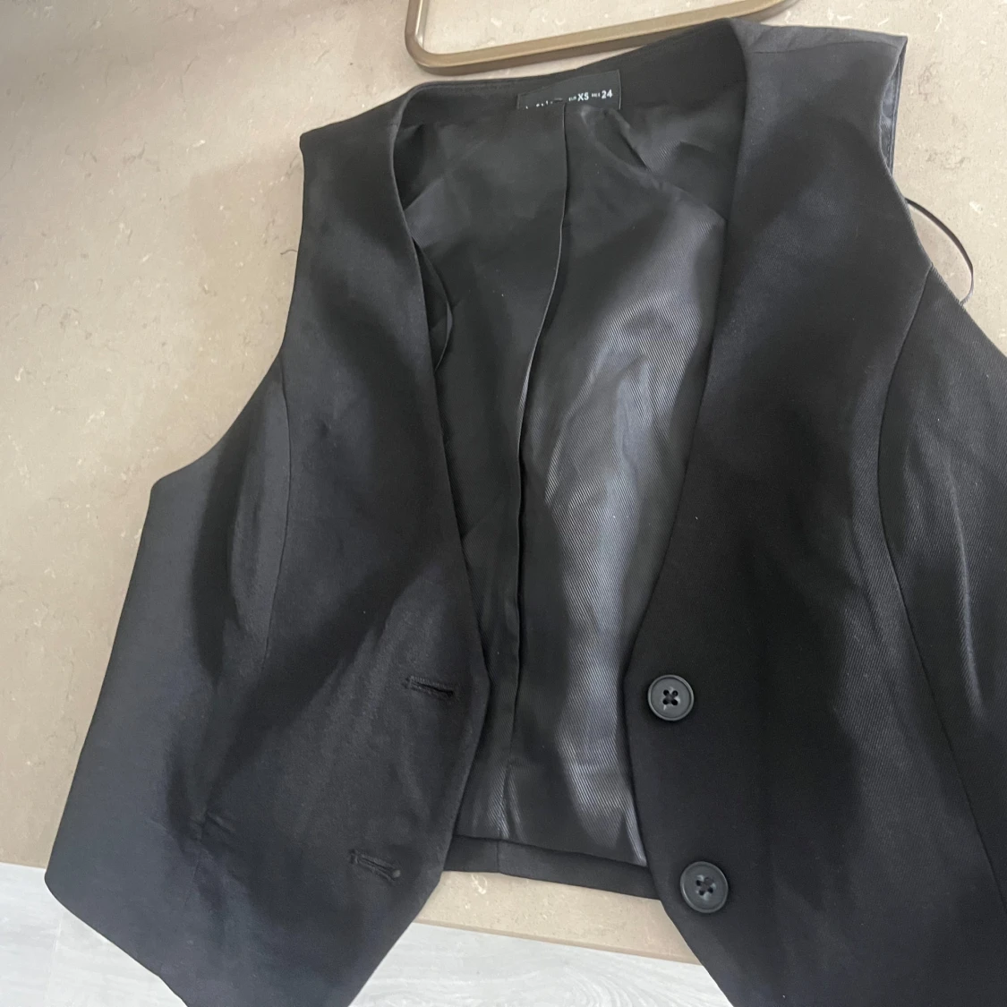 Svart kostymväst från Lefties i storlek  XS - 1