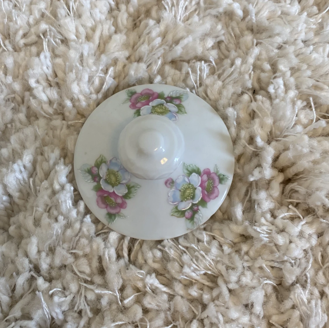 Vit blommig Porslinsburk med lock - 2