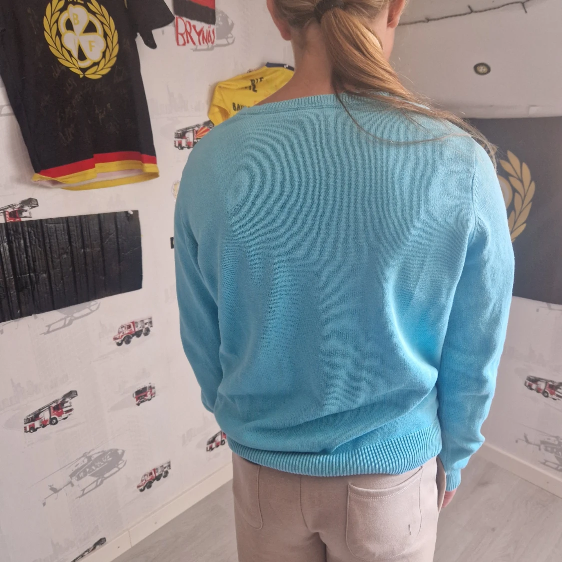 Ljusblå stickad tröja från Gant - 1