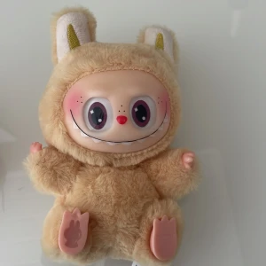 Labobo  - Säljer dessa labobos,köp en för 200 och båda gör 340kr