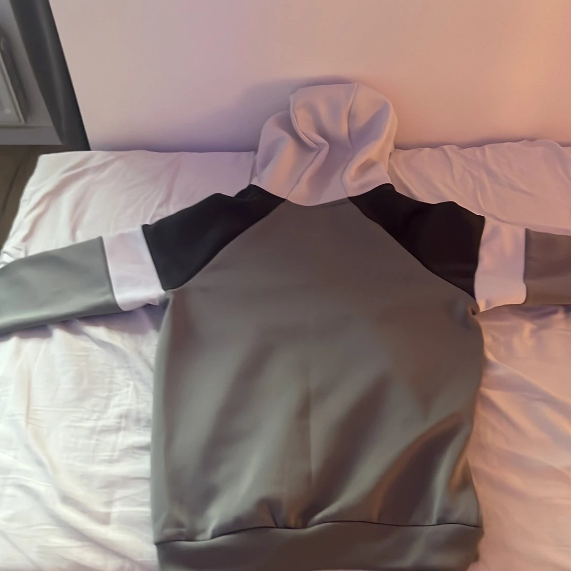 Grå och vit hoodiejacka från McKenzie - 2