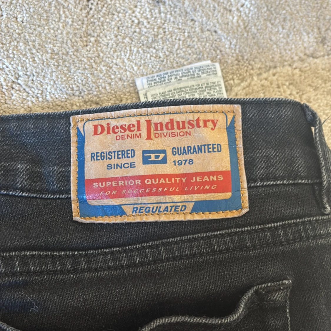 Svarta bootcut jeans från Diesel - 2